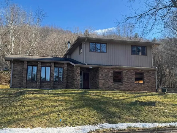 715 South Cairns Avenue, Richland Center, WI 53581