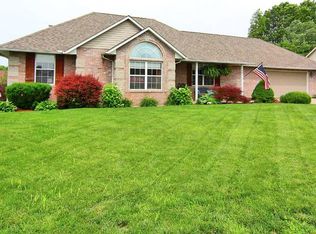 1607 Boxwood Dr, Jackson, MO 63755