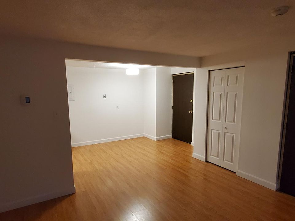 1st image of 215 Rock St