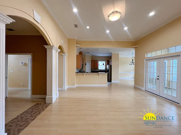 1548 Venice Ave — Photo 7