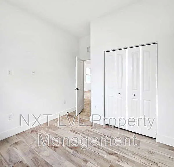 4113 Kismet Pkwy W — Photo 18