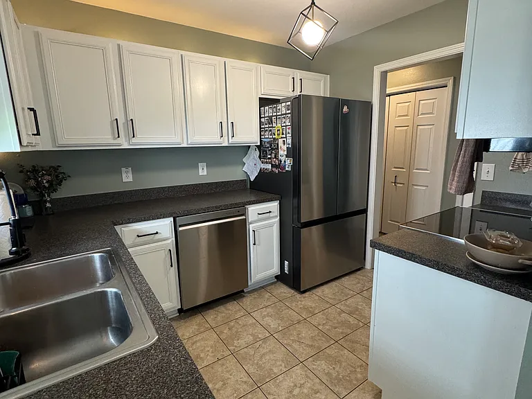 31 Brooksby Ct — Photo 3