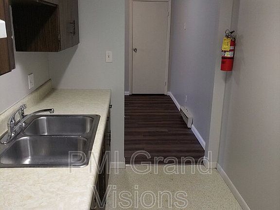 4th image of 24 Buchanan Ct Unit 9