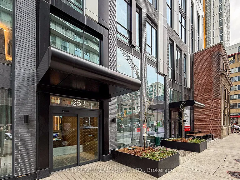 252 Church St #4805 — Photo 40