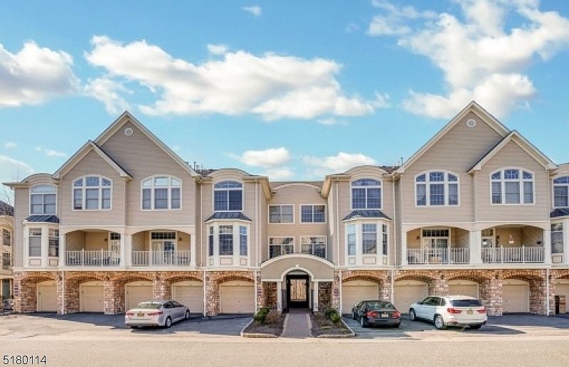 1st image of 513 Regal Blvd #126