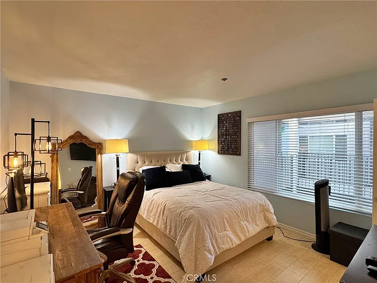 230 S Catalina Ave #203 — Photo 36