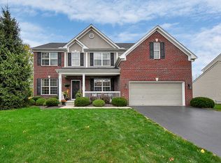 5851 Platinum Dr, Grove City, OH 43123