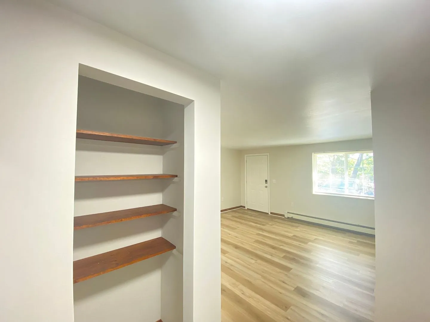 1 bed, 1.0 bath, 605 sqft, $1,895 — Photo 3