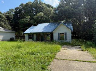 5809 Pinecrest Rd, Crestview, FL 32539