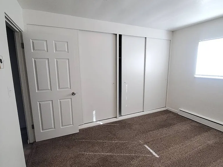 615 S Alder St — Photo 11