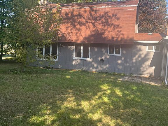 4th image of 1214 Sheridan Dr