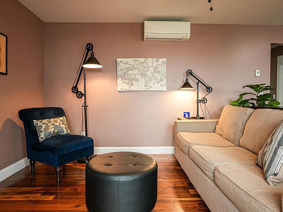 3rd image of 143 E 8th St #5