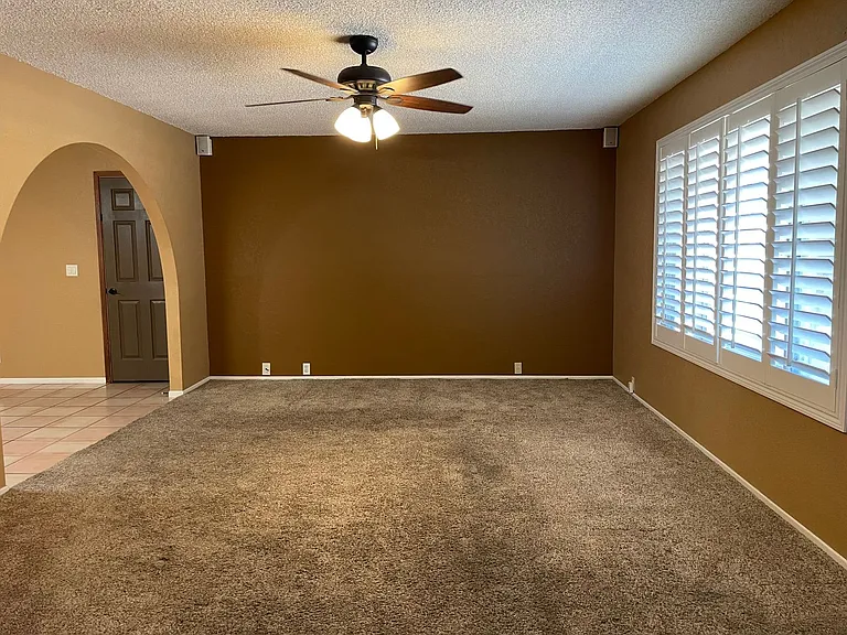 2990 Yuma Dr — Photo 6