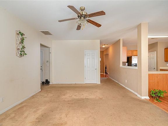4th image of 909 Wild Wolf Dr