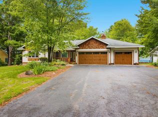 9506 Lakeside Dr, Alden, MI 49612