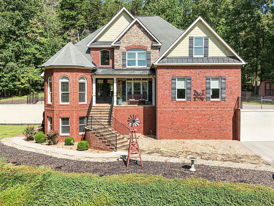 1st image of 351 Shoals Ln