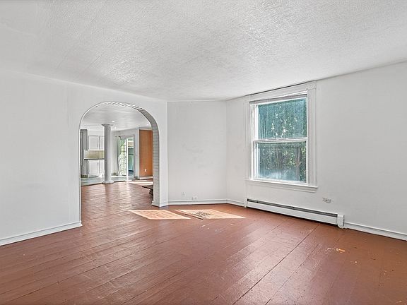 5th image of 56 Park St