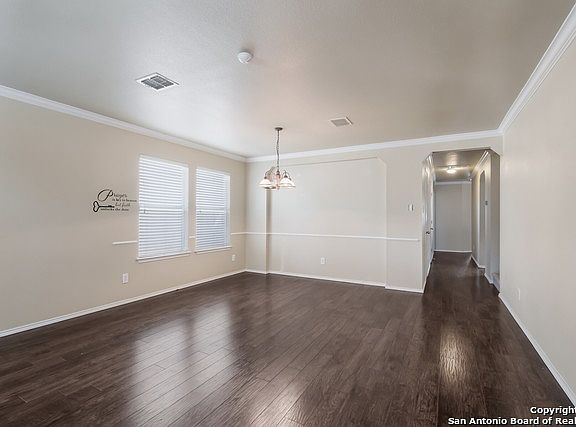 4th image of 24635 Magnolia Fls