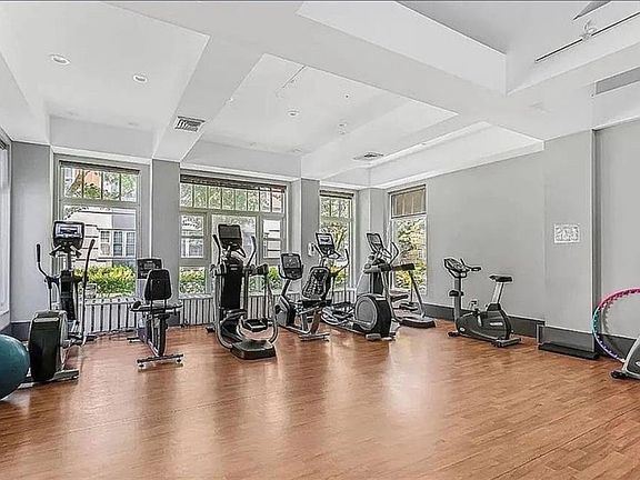 5th image of 50 Oceana Dr W APT 10F