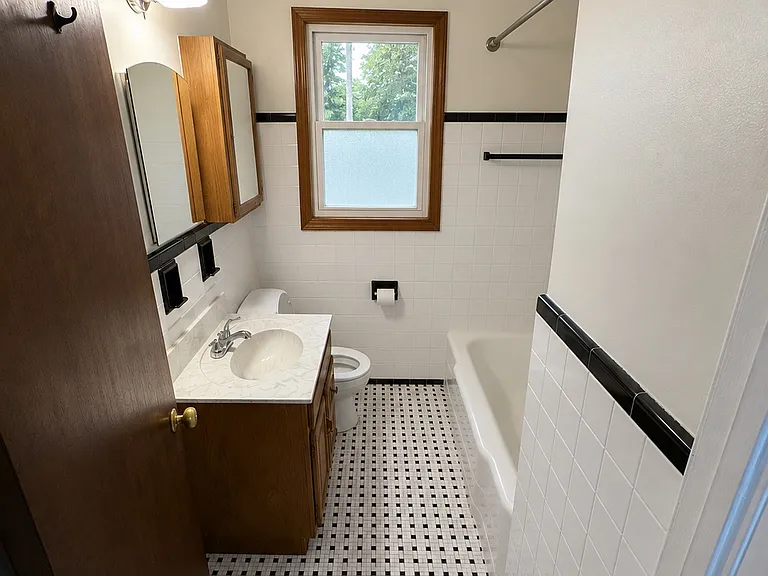 59 Hiler Ave — Photo 7