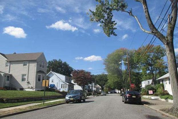 2nd image of 48 Pompton Ave