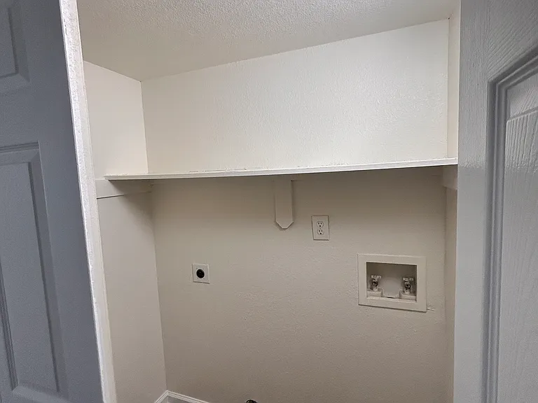1057 Fords Pointe Cir #1057 — Photo 12