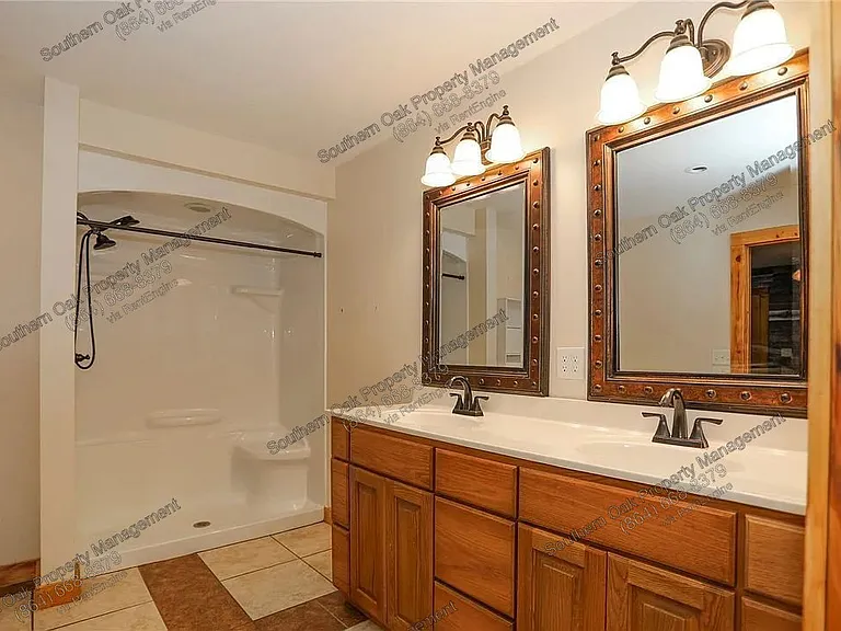 112 Aiken St — Photo 15