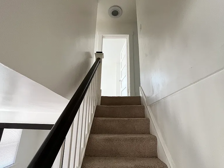 420 Pine Ave — Photo 8