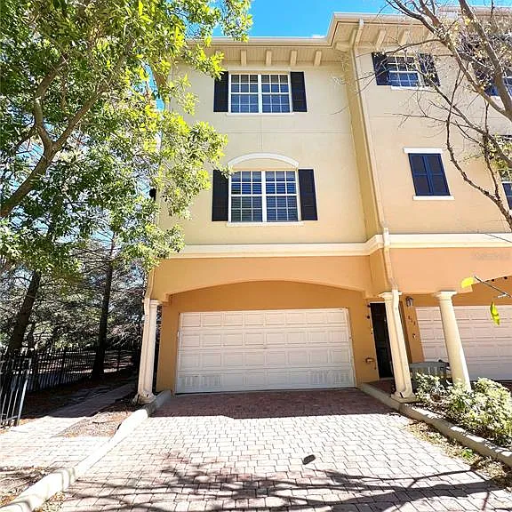 809 Harbor Oak Ln — Photo 1