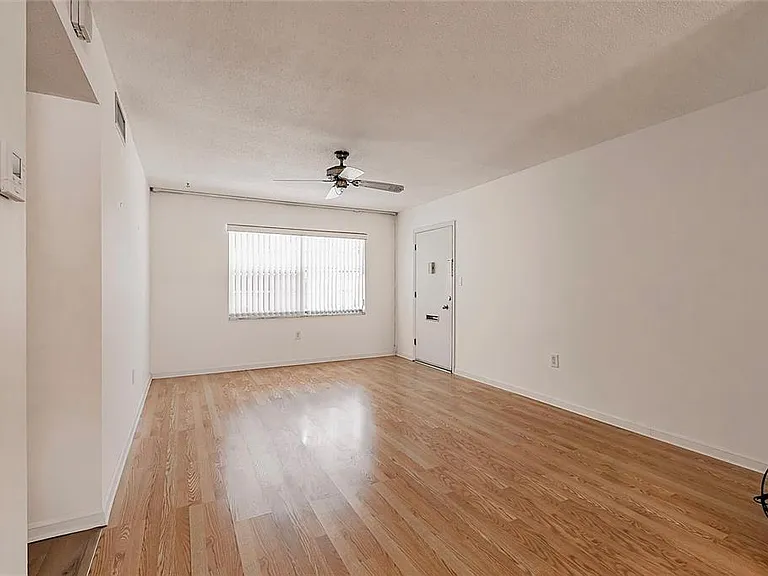 4158 Tamiami Trl #S6 — Photo 5