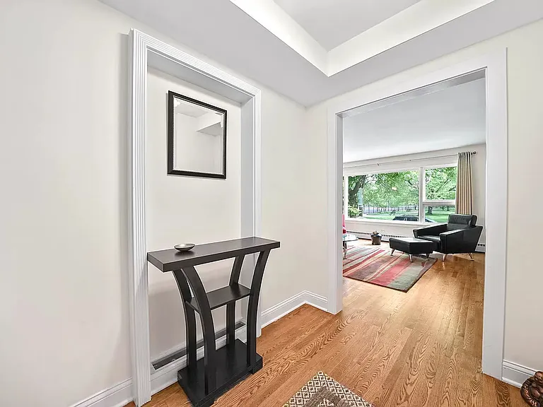 2545 W Lunt Ave #1 — Photo 7