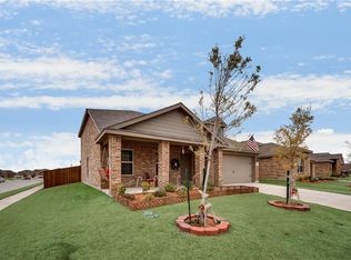 2014 Grimes Dr, Forney, TX 75126
