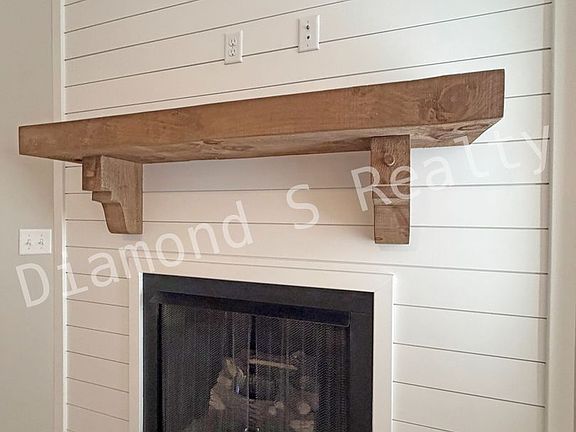 4th image of 4124 N Venice Ave