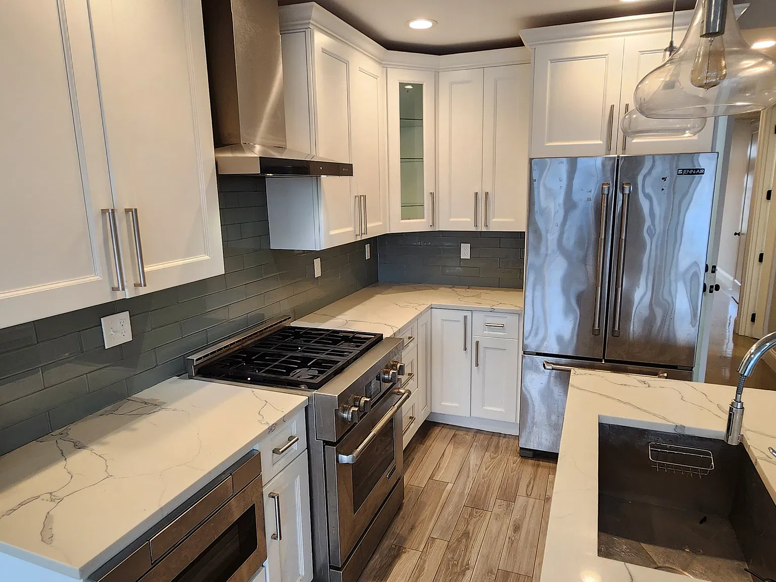 3 bed, 1500 sqft, $6,300 — Photo 4