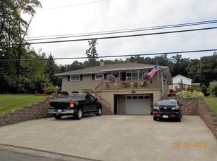 1114 Old Mercer Rd, Franklin, PA 16323