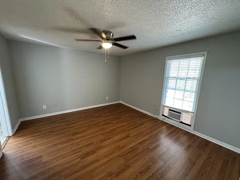 397 Oakland Rd — Photo 14