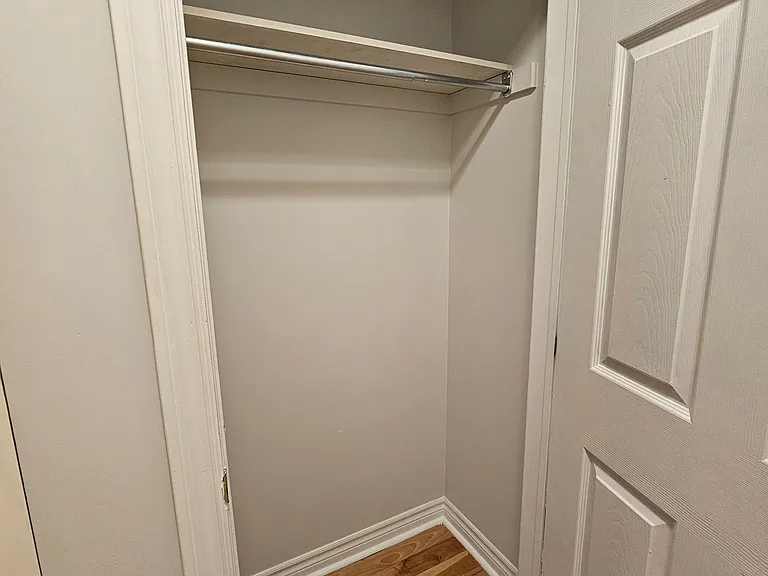 648A Yonge St #203 — Photo 15