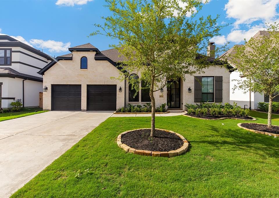 1st image of 30735 Sunny Meadow Dr