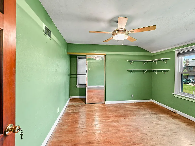 7549 Hillsdale Dr — Photo 13