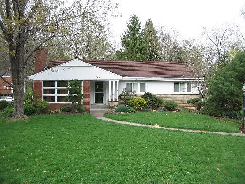 120 Saxony Dr photo 1