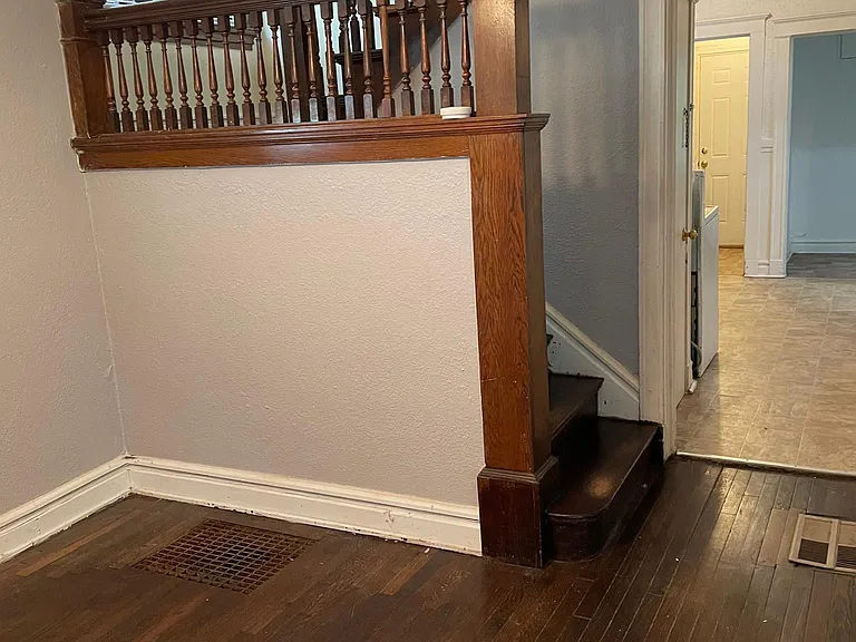 3807 Wayne Ave — Photo 2