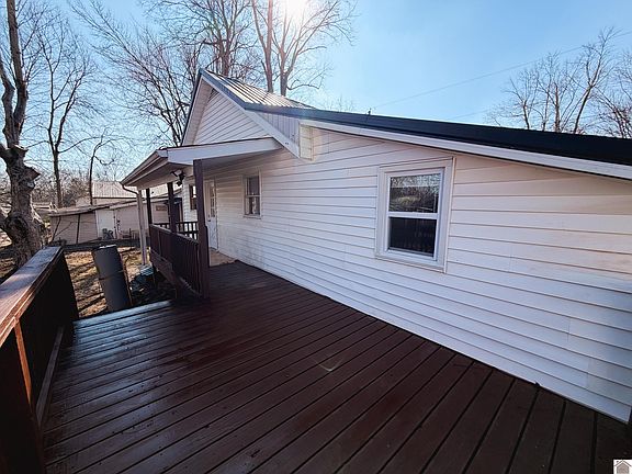 3rd image of 204 Ratliff St