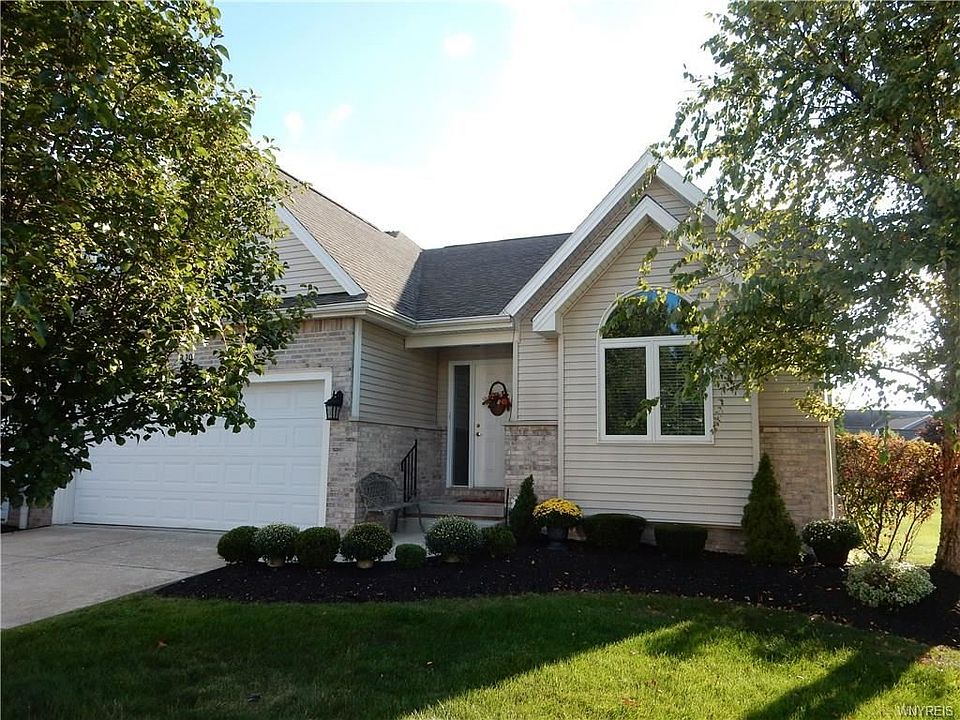 1st image of 329 White Oak Ln