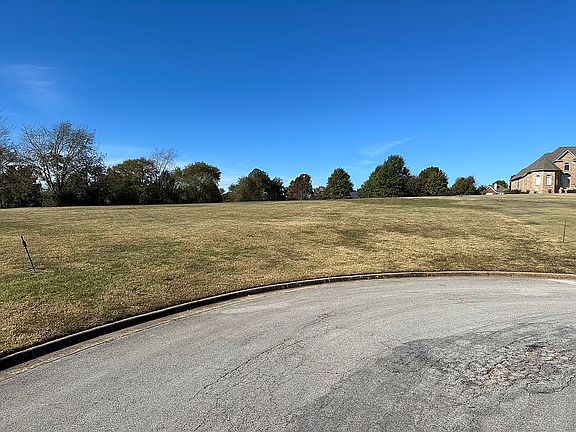 4th image of 2249 N Malcolm Ln