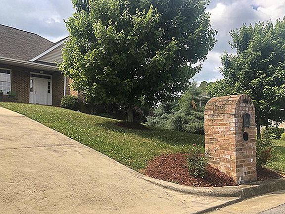 3rd image of 4 Hannah Ct