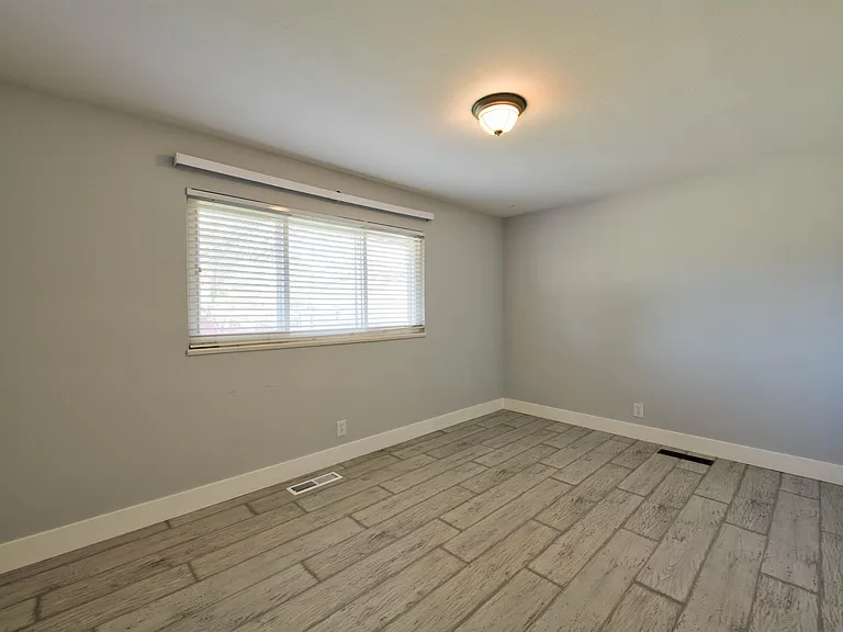12310 S Hills Dr — Photo 16