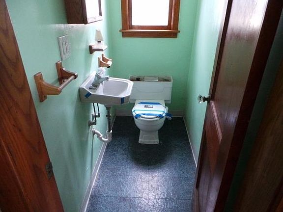 5th image of 224 N Baldwin St
