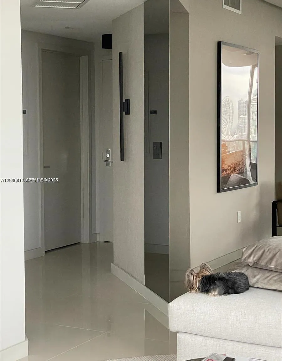 Aria On The Bay Condo — Photo 4