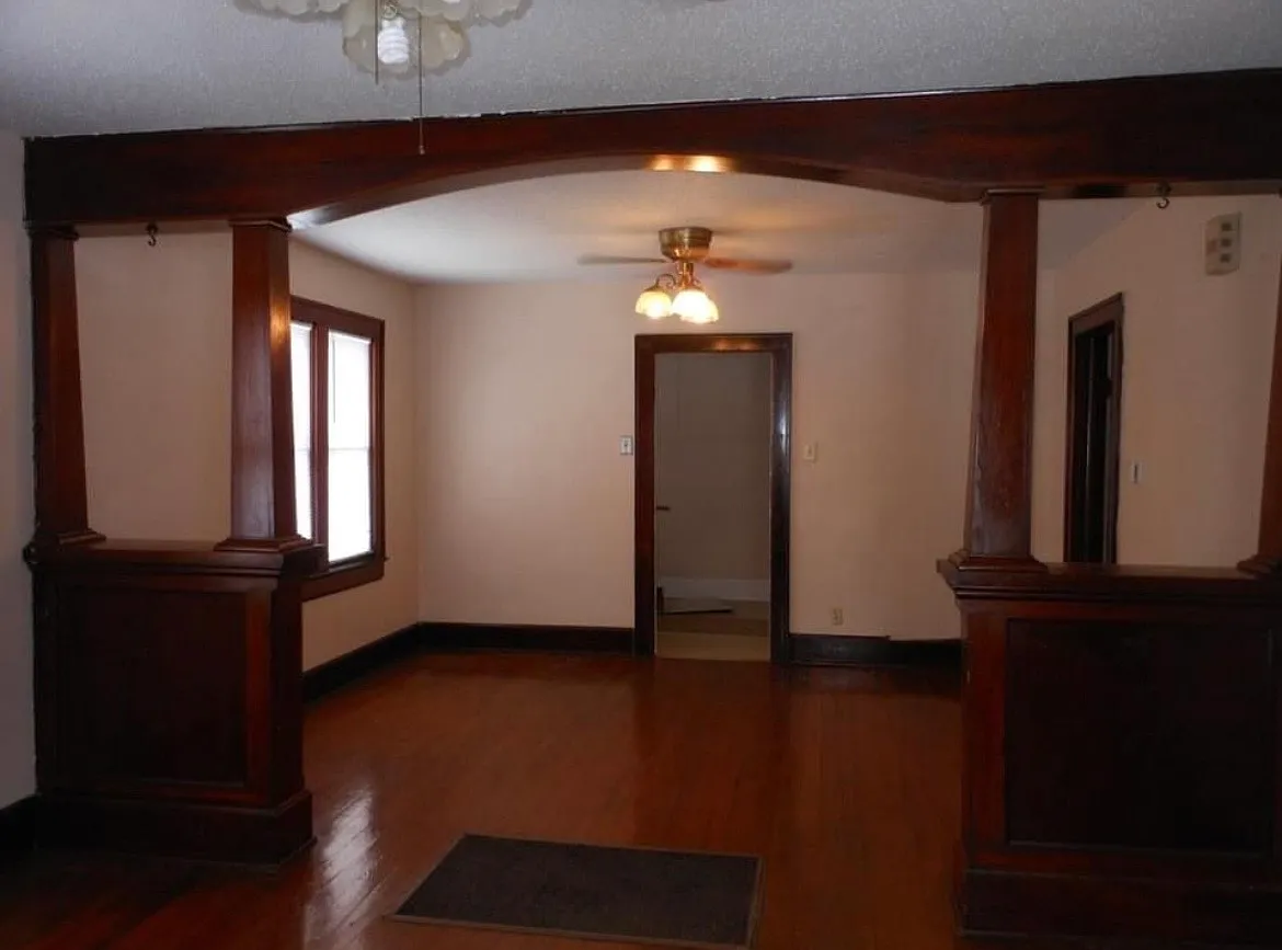 2 bed, 900 sqft, $925 — Photo 2