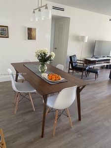 1239 Mariposa Ave APT 1, Coral Gables, FL, 33146